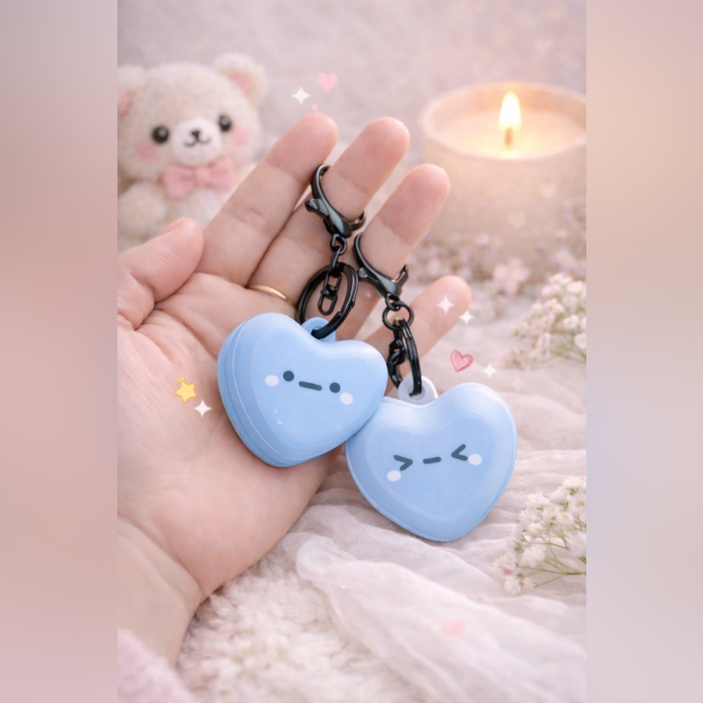 Cute Red Heart Keychains - Picture 5 of 8